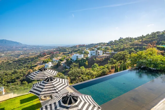 Chalet 6 habitaciones 437m² en venta - Marbella