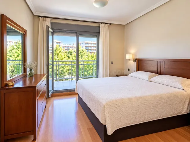OPORTUNIDAD VIVIENDA A ESCASOS METROS DE LA PLAYA — 2