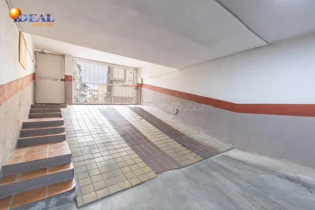 Plaza de aparcamiento de 25 m2 en Armilla (Granada) – acceso por calle málaga — 2