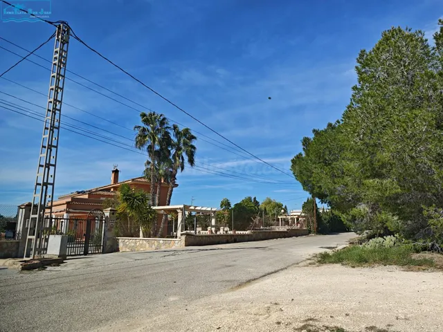 Chalet independiente en venta - foto 2