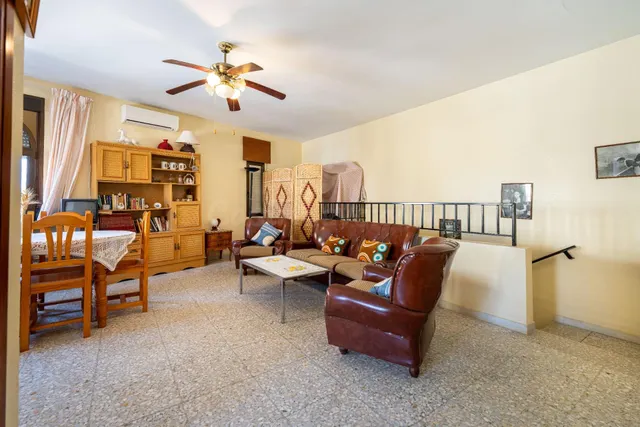 Se Vende Casa de Dos Plantas en Retamar Centro — 4