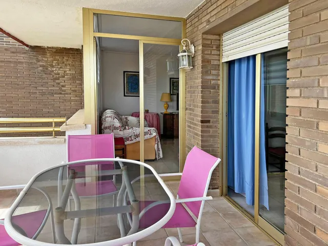 Vive frente al mar en Miami Platja: un hogar temporal con encanto y comodidad — 4
