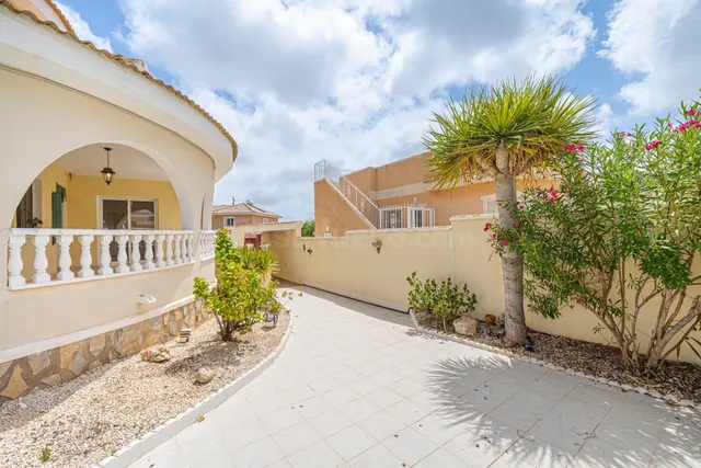 Villa 3 habitaciones 151m² en venta - Doña Pepa — 31