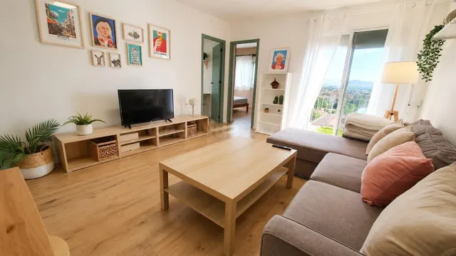 Estupendo piso ALQUILER TEMPORAL; 3 habitaciones en Parque A - foto 3