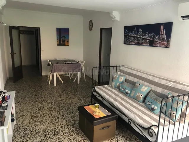 ¡Amplia vivienda exterior con ascensor en Zona Torneo! — 2