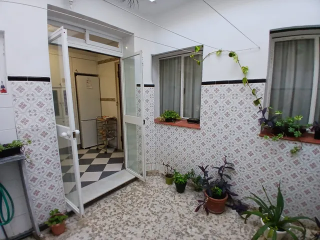 Casa independiente con garaje — 14
