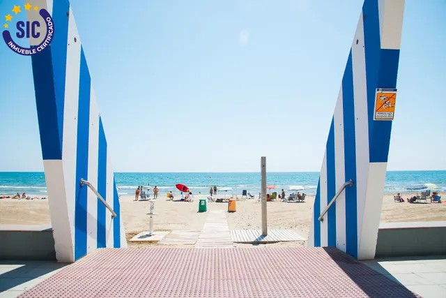 Plaza de parking en garaje cerrado comunitario en zona de la playa de morro de Gos, playa de la Concha y pueblo de Oropesa del Mar — 13