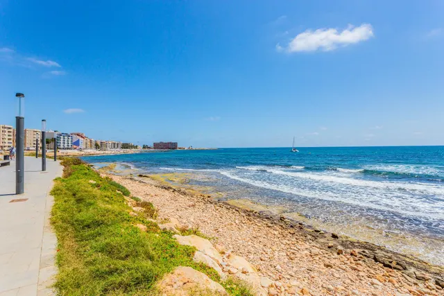 Oportunidad junto a la playa de los Locos, 2 dormitorios piscina y garaje — 40