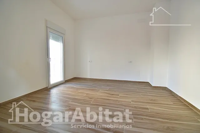 Casa reformada con terraza y garaje en el centro — 20