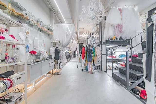 Se vende espectacular espacio comercial reformado en el corazón de Granada — 9