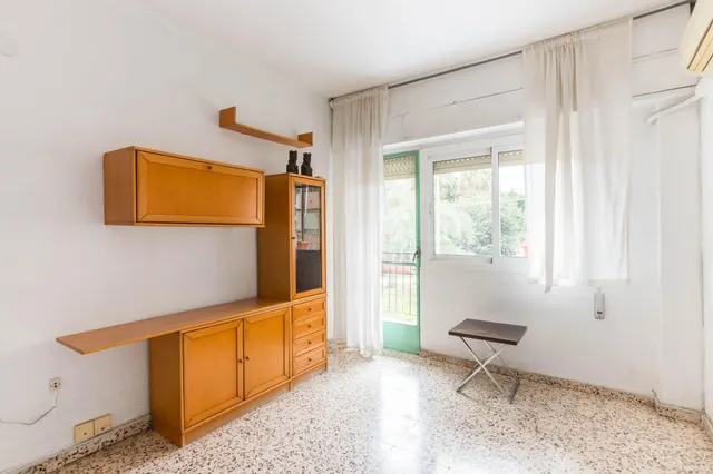 Amplio piso en venta para reformar en el Barrio del Carmen, Murcia — 13