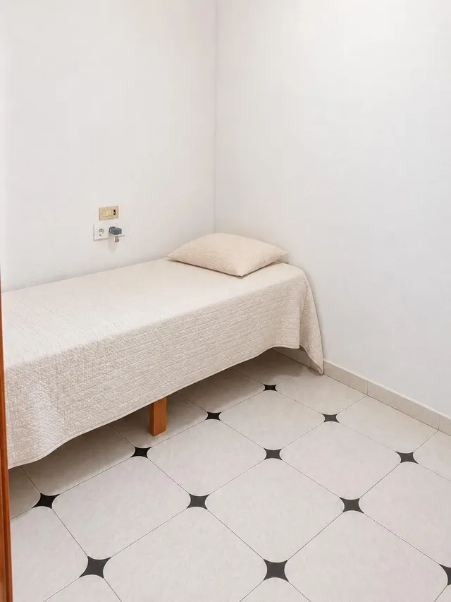 Piso amplio con terraza, tres balcones y posibilidad de dividir en dos viviendas en Manacor — 10