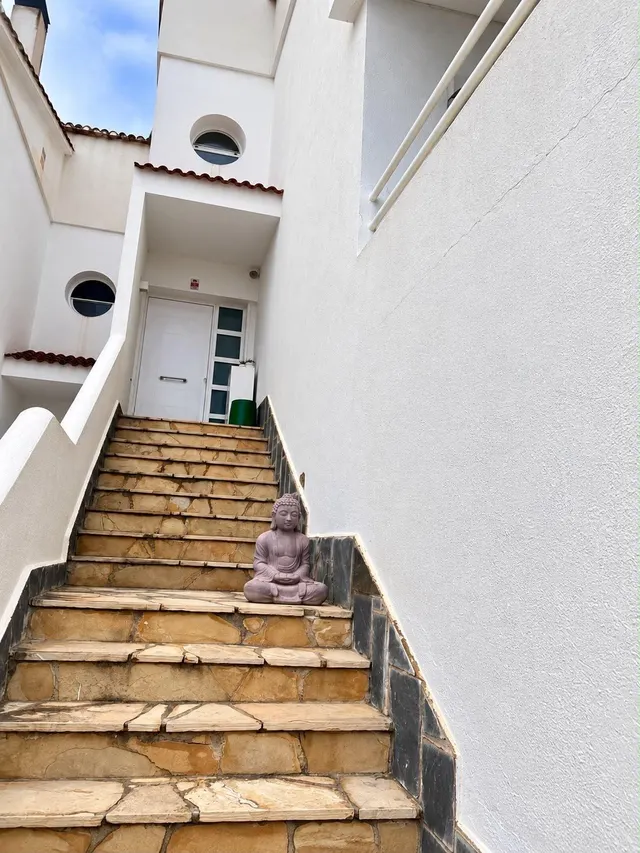 Casa pareada con jardín privado, dos terrazas y amplio garaje en Calafell — 4