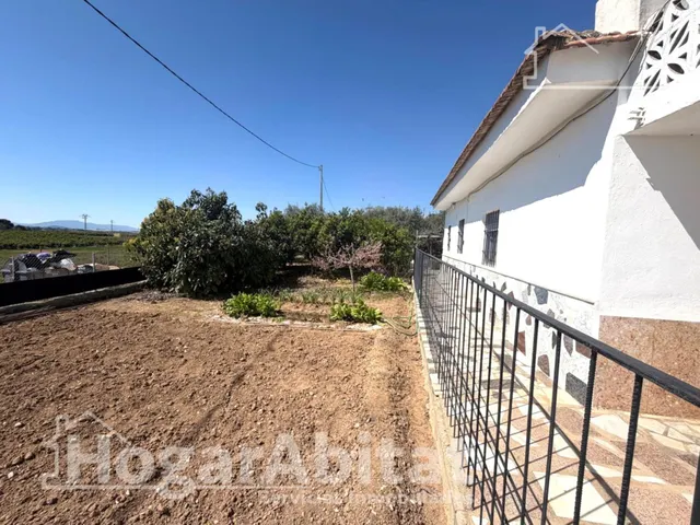 ¡VISTAS A LAS MONTAÑAS! CHALET CON TERRENO RÚSTICO, TERRAZA, PISCINA Y GARAJE CUBIERTO — 30