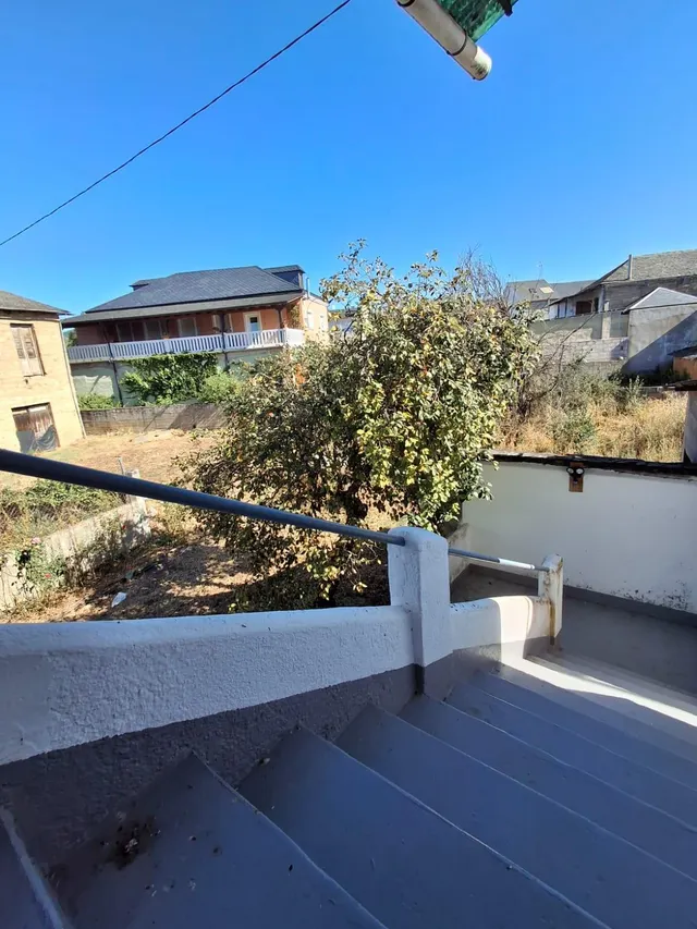 VENTA: Casa con Terreno Valtuille de Abajo — 2