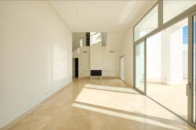 Villa contemporanea con vistas al Mar y Montaña!! a 5 minutos de san Pedro de Alcantara, Marbella. — 5