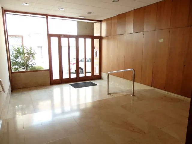 OFICINA DE LLOGUER A UN PAS DEL CENTRE — 12
