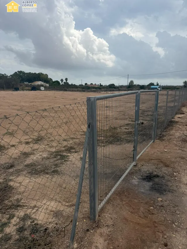 Se alquila terreno rústico de 8.000 m2 para vivero — 7
