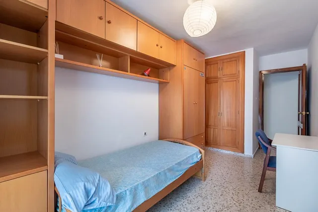MAGNIFICA VIVIENDA EN LAS FLORES - CAMINO DE RONDA — 14