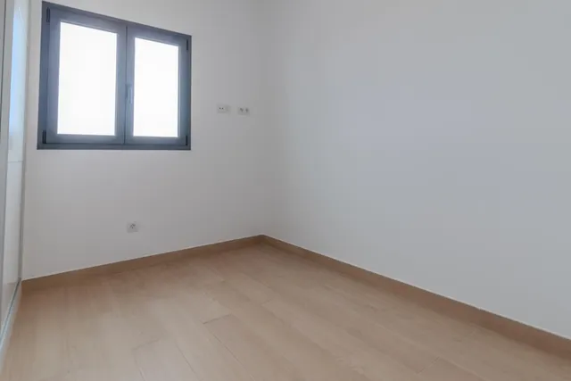 Piso en alquiler de 2 dormitorios con vistas a la ciudad — 13