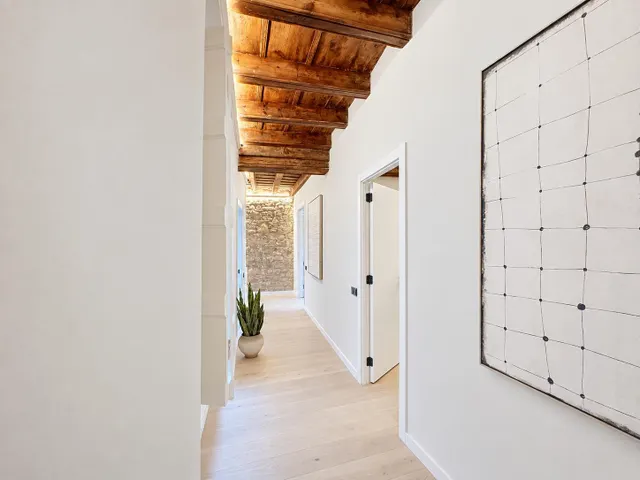 Elegante piso completamente reformado de 68 m2 en el corazón de Barcelona — 11