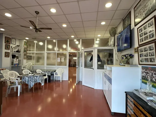 Amplio Local Comercial en Perfecto Estado de Conservación 🏢✨ - foto 2