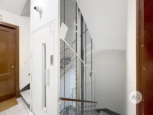 Amplio Piso en Sant Gervasi - La Bonanova, Ideal para Reformar — 45