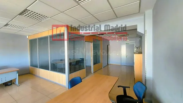 Industrial Madrid presenta esta oficina en Rivas Vaciamadrid - foto 5