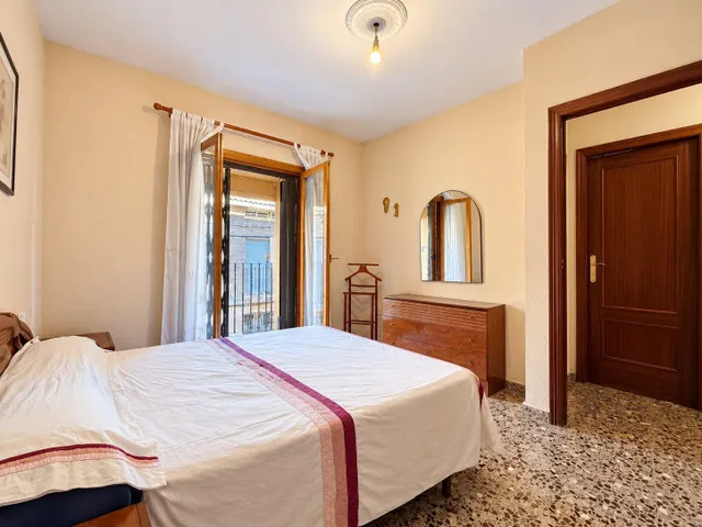 Adosado con gran patio, terraza y garaje en massarrojos, junto a Valencia — 25