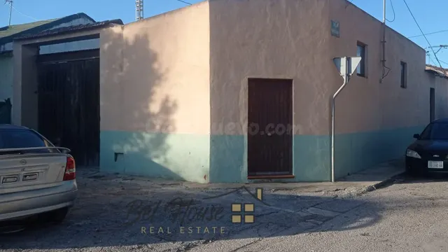 Amplia Nave Industrial en Almoradí - Oportunidad de Inversió