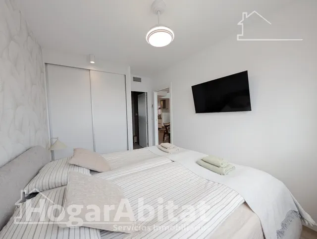 PRECIOSO ÁTICO SEMINUEVO CON PISCINA, GARAJE Y TRASTERO — 28