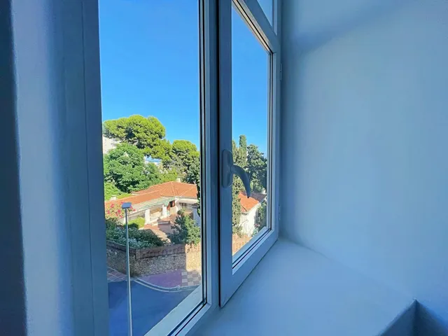 FABULOSO PISO REFORMADO CON 3 DORMITORIOS EN BENALMADENA COSTA — 25