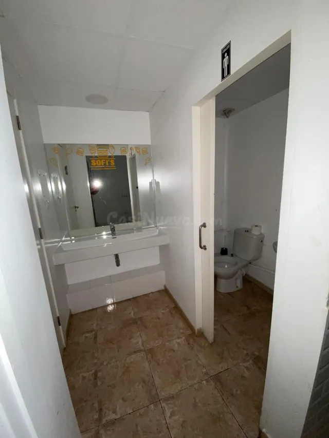 ALQUILER LOCAL COMERCIAL EN IGUALADA ZONA CENTRO 98M2!! - foto 4