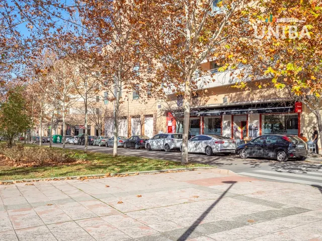 Local comercial en condes de barcelona — 17