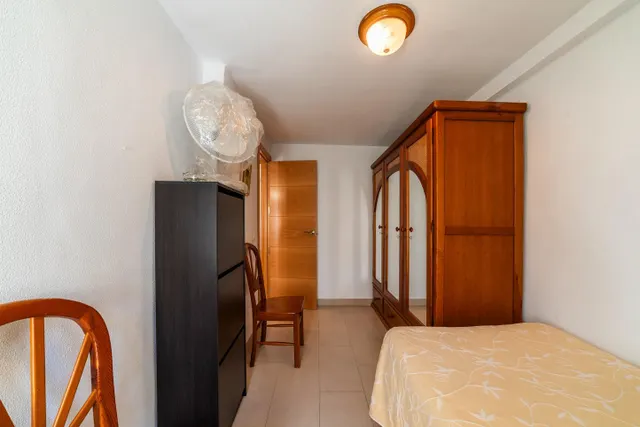 PISO JUNTO AL GRECO EN BUEN ESTADO — 12