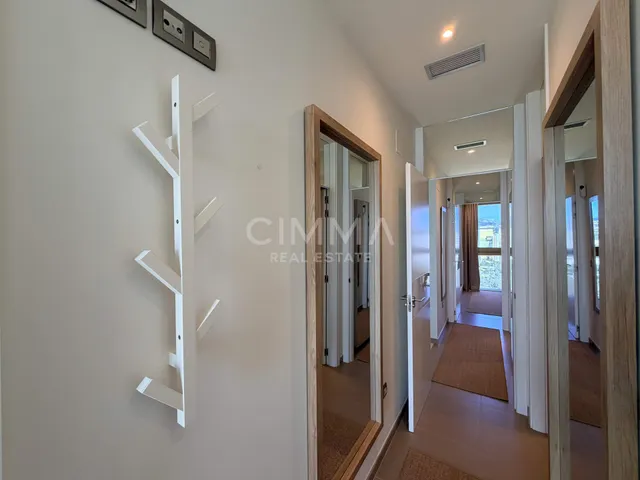 Exclusivo Piso Seminuevo en Playa de Poniente, Benidorm — 26