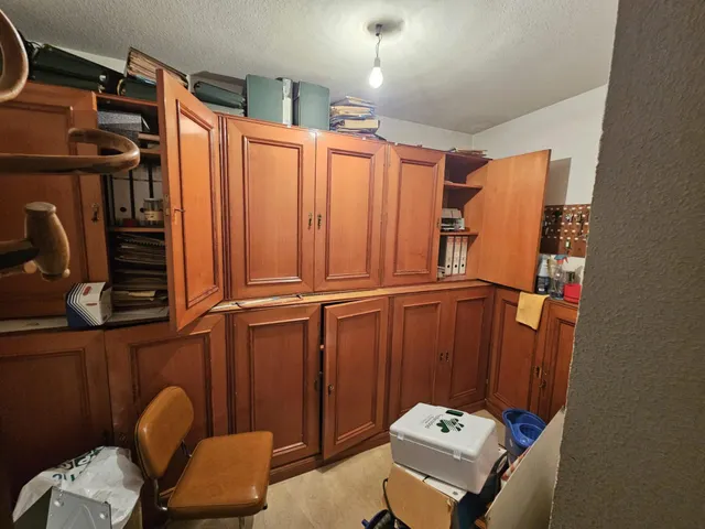 OFICINA EN VENTA EN EL CENTRO DE LA CIUDAD EXTERIOR, CON 4 VENTANAS A LA CALLE — 8