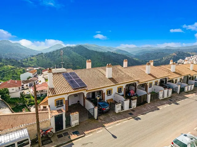 Adosado 4 habitaciones 200m² en venta - Alora pueblo — 4