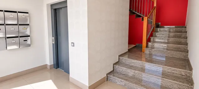 GRAN PISO CON PARKING Y TRASTERO — 24