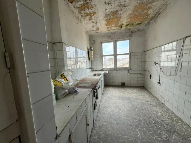 OPORTUNIDAD INVERSORES! Se Vente la mitad del edificio en Ri - foto 4