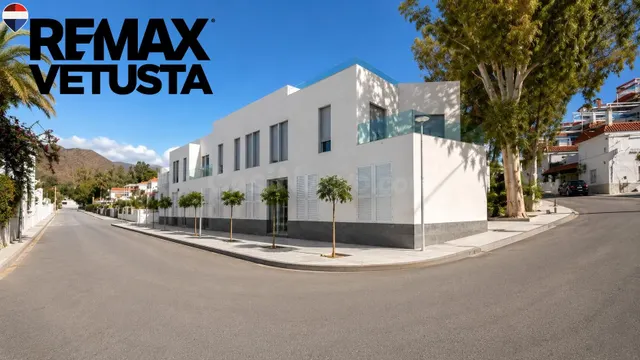 Vivienda nueva en San José con aerotermia, piscina y garaje  - foto 3