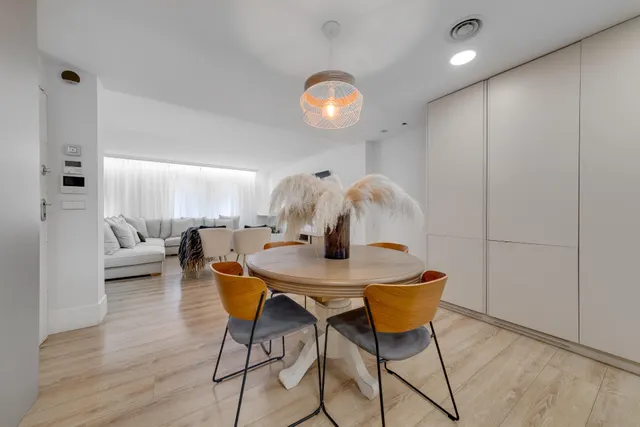 EXCLUSIVA VIVIENDA DE 250M2 EN DOS PLANTAS, CENTRICA Y A 200M DE LA PLAYA DEL CURA — 13
