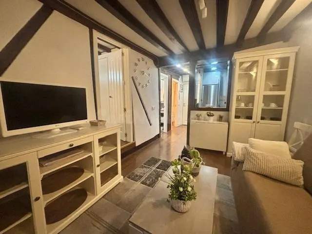 Encantador Apartamento Reformado en el Corazón de Toledo - foto 2