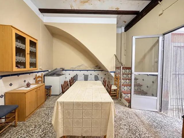 Casa con encanto en Carlet por 120.000 € | vigas de madera originales, patio y andana — 14