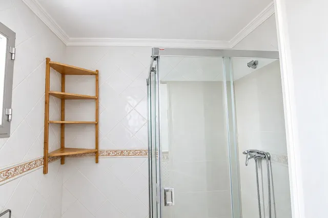 En venta casa pareada de 4 habitaciones, con patio y terraza, barriada las flores — 19