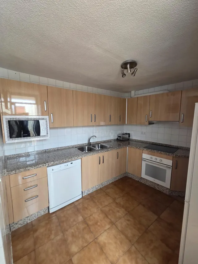 Piso de 4 habitaciones con ascensor y terrazas en Santa Rosa - foto 5