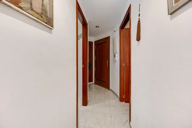 Apartamento de 2 dormitorios con terraza y piscina en Atalayas, Torrevieja — 18