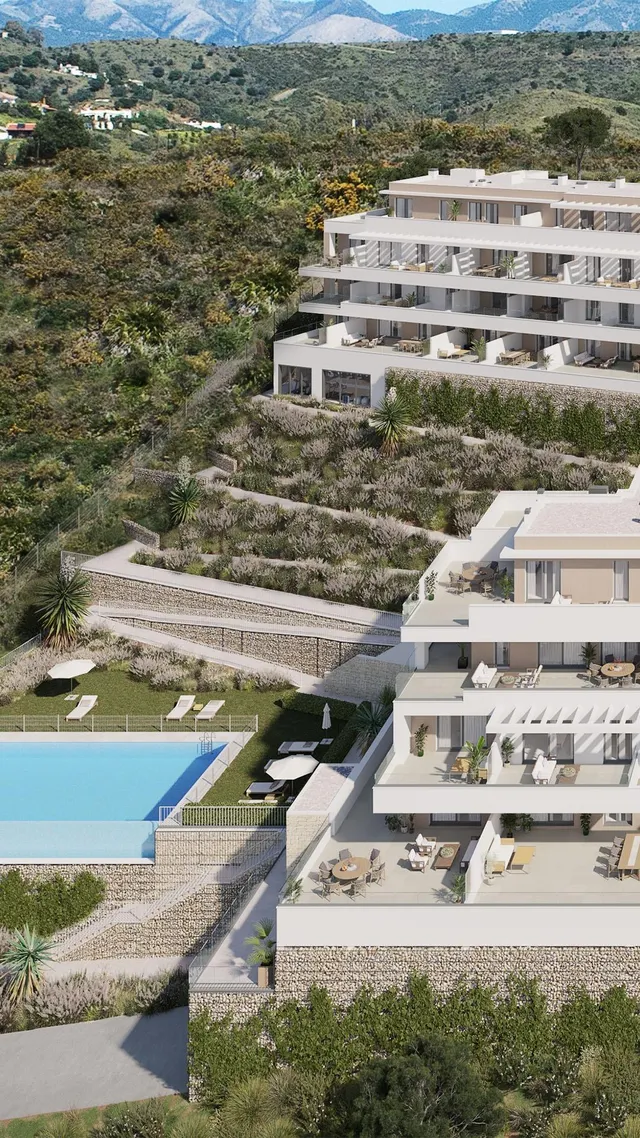 PLANTA BAJA CON JARDÍN Y TERRAZA CUBIERTA Y DESCUBIERTA, ORIENTADA AL SUROESTE Y CON VISTAS AL MAR. — 15