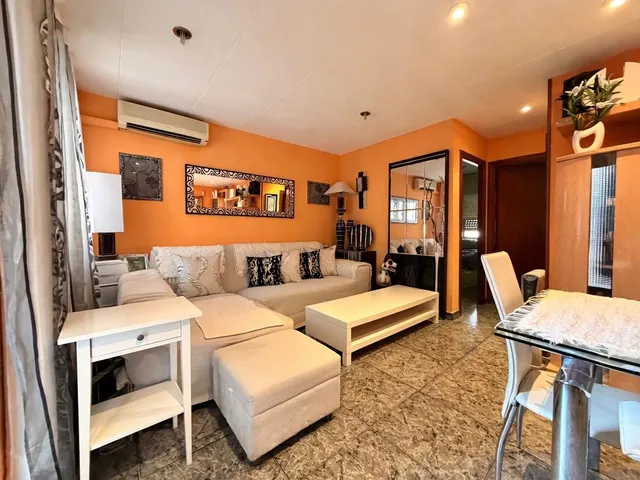 Piso impecable de 2 habitaciones con balcón en Badalona — 9