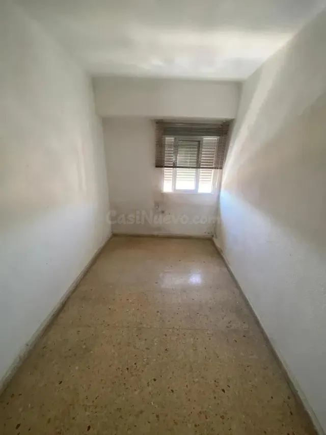 Se vende piso en Paterna, Valencia — 24